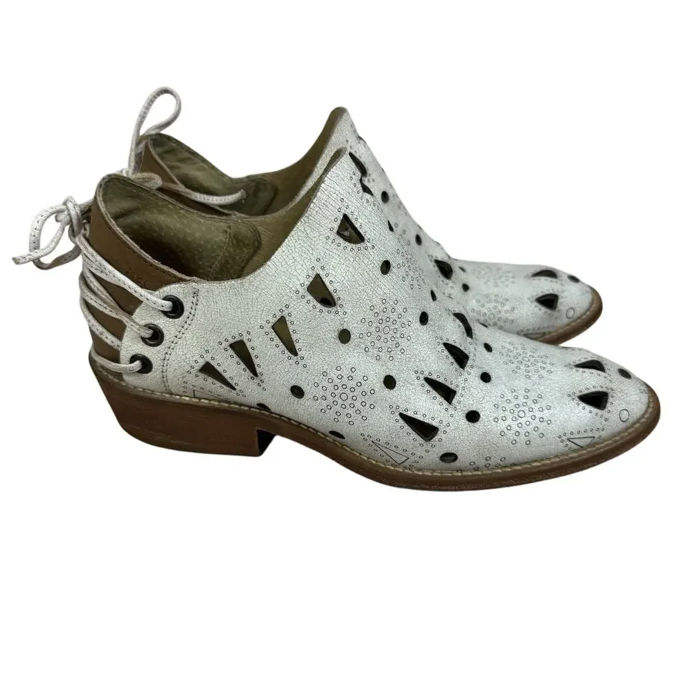 Musse & Cloud Anthropologie Coolise Leather Bootie Size 7 Cut Out Lace Up Heel